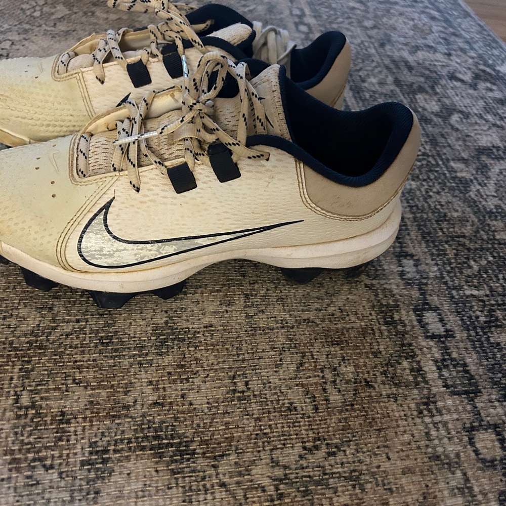 Nike Cream and Blue softball  Cleats